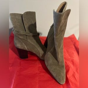 Banana Republic Boots Size 8